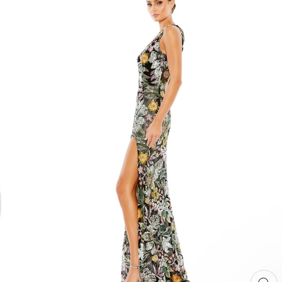 Mac Duggal EMBELLISHED FLORAL ONE SHOULDER GOWN STYLE 49574, SIZE 0/12 - Picture 4 of 17